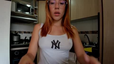 Laura online show from 11-18-25, 05:39