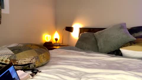 Abbie online show from 03-03-25, 04:03