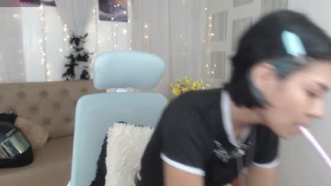 Snapshot of abbiross chatting on 01-16-25, 07:20 Abbi online show from 01-16-25, 07:20