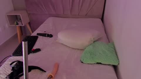 Abby online show from 10-10-25, 02:27