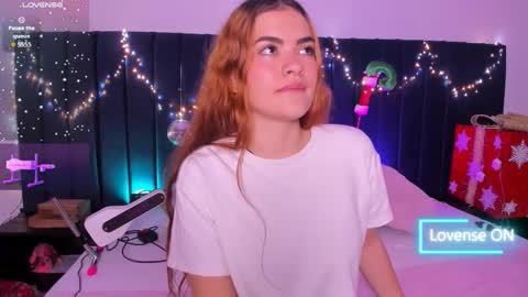 Snapshot of abby__murphy chatting on 11-25-25, 10:21 abby__murphy online show from 11-25-25, 10:21