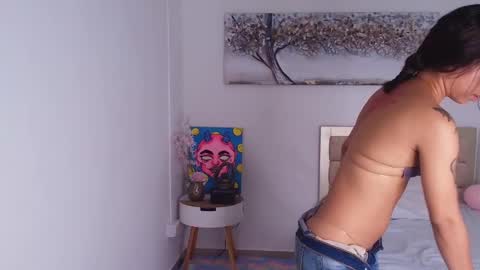 Lucia  online show from 12-23-24, 12:19