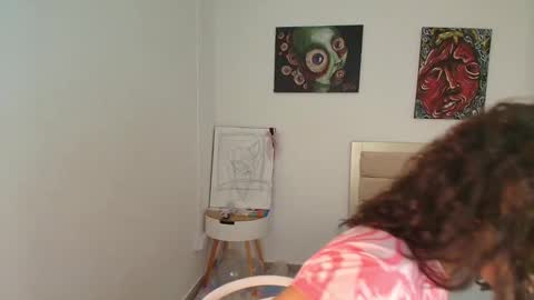 Lucia  online show from 01-26-25, 12:01