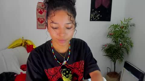 Lucia  online show from 02-15-25, 07:28