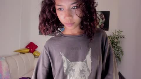 Lucia  online show from 03-10-25, 06:12