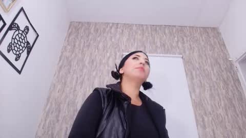 Abby online show from 10-11-25, 07:12