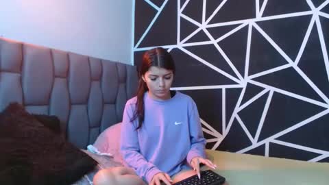 Snapshot of abby_rousse09 chatting on 12-18-24, 02:32 abby_rousse09 online show from 12-18-24, 02:32