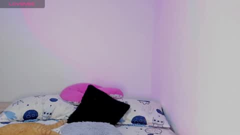 Abby Saenz online show from 01-08-25, 01:21