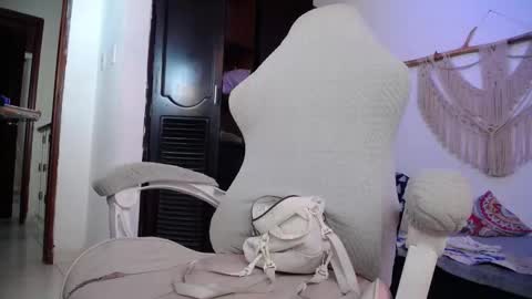 Snapshot of abby_tgn chatting on 11-22-25, 12:04 ABBY online show from 11-22-25, 12:04