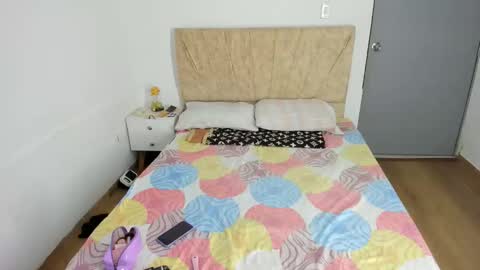 sara online show from 12-14-25, 12:49