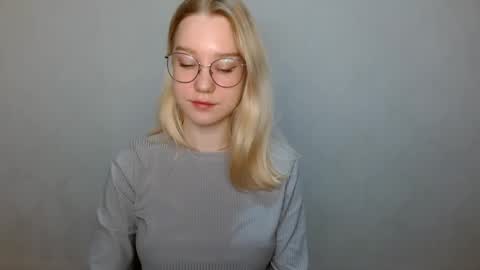 Abby Lovense is active online show from 12-03-24, 08:27