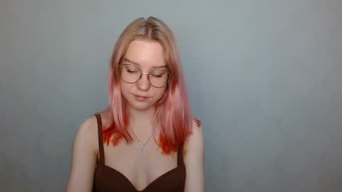 Abby Lovense is active online show from 12-08-24, 08:09