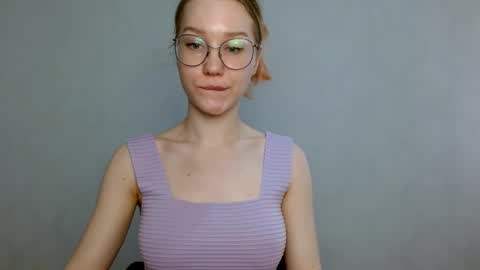 Abby Lovense is active online show from 03-07-25, 11:40