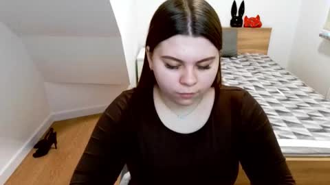 abbyvibe online show from 11-25-25, 10:37