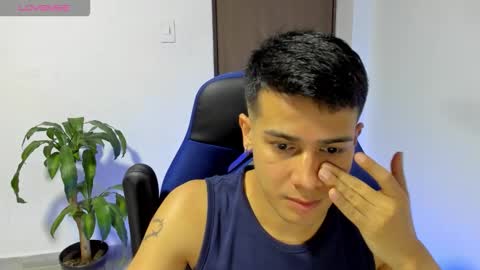 Independence model AbelAsburgo online show from 10-29-25, 06:59