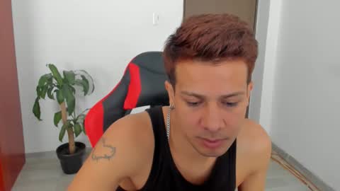 Independence model AbelAsburgo online show from 01-08-26, 06:43