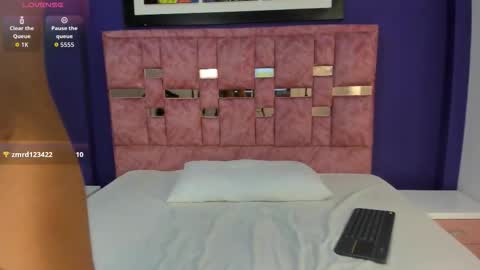 Snapshot of abella_lov chatting on 11-24-25, 12:16 abella_lov online show from 11-24-25, 12:16