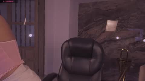  Abella  online show from 10-28-25, 01:03