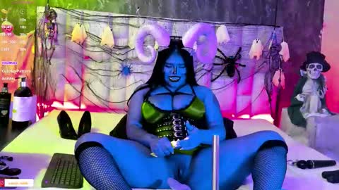 aberachmackay online show from 10-21-25, 11:00