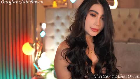 abie_owen online show from 12-19-24, 12:13