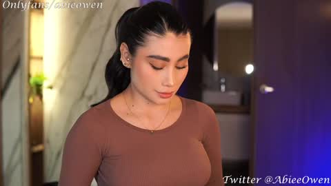 abie_owen online show from 01-10-25, 12:17