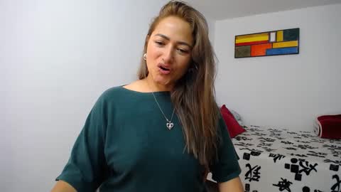 ximena online show from 09-16-25, 01:34