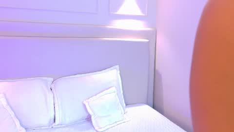 abiehils online show from 10-27-25, 11:25