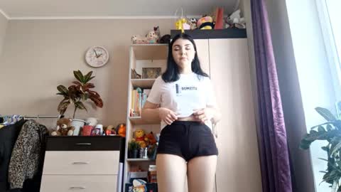 Snapshot of abigaildestro chatting on 10-23-25, 08:57 Abi online show from 10-23-25, 08:57