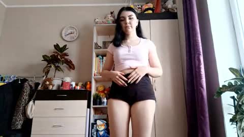 Snapshot of abigaildestro chatting on 10-30-25, 09:44 Abi online show from 10-30-25, 09:44