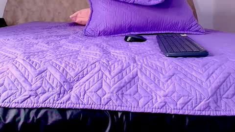 Abigail online show from 11-22-25, 03:05