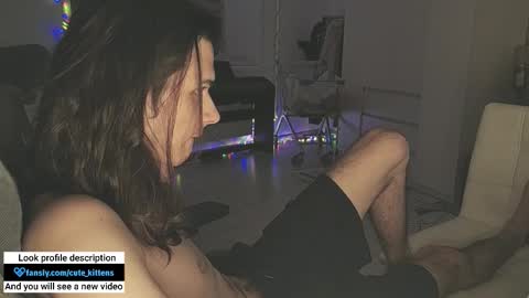 Snapshot of abobus123 chatting on 11-15-25, 02:46 hi cum in pvt noi extra tip online show from 11-15-25, 02:46