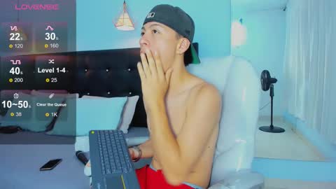 abraham_horny18 online show from 11-05-25, 08:42