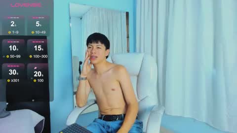 abraham_horny18 online show from 11-12-25, 08:30