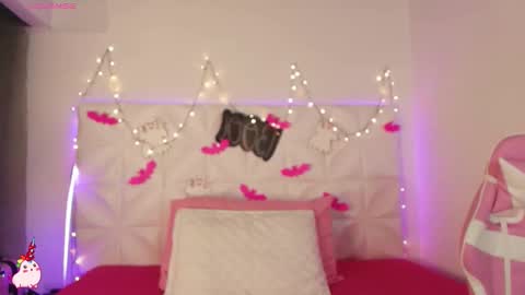 Abril  online show from 10-16-25, 09:43