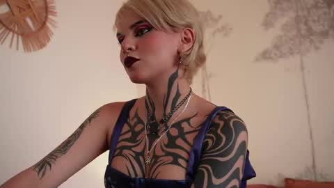 April  online show from 10-12-25, 10:58