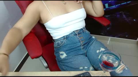 Abril Beltran online show from 02-09-25, 09:17