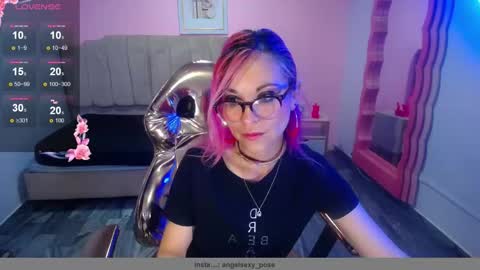 abril_ch_ online show from 10-30-25, 10:38