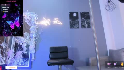 Snapshot of abril_ricci chatting on 12-22-24, 10:38 Abril online show from 12-22-24, 10:38