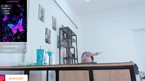 Snapshot of abril_ricci chatting on 12-27-24, 10:12 Abril online show from 12-27-24, 10:12