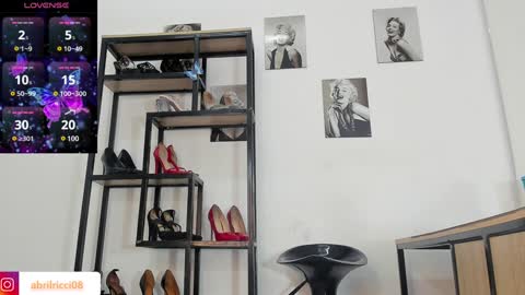 Snapshot of abril_ricci chatting on 12-31-24, 03:34 Abril online show from 12-31-24, 03:34