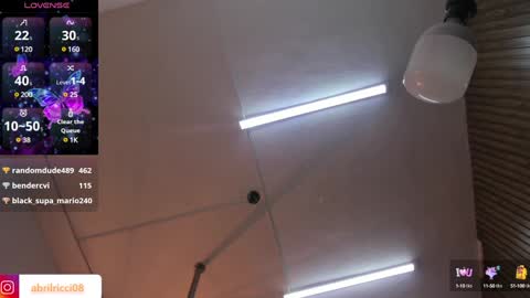 Snapshot of abril_ricci chatting on 01-19-25, 11:23 Abril online show from 01-19-25, 11:23