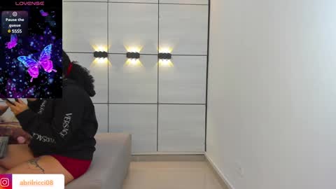 Snapshot of abril_ricci chatting on 01-26-25, 03:27 Abril online show from 01-26-25, 03:27