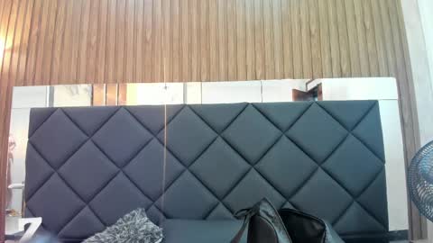Snapshot of abril_ricci chatting on 02-19-25, 03:39 Abril online show from 02-19-25, 03:39