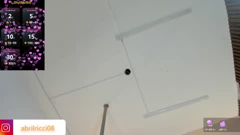 Snapshot of abril_ricci chatting on 03-03-25, 03:52 Abril online show from 03-03-25, 03:52
