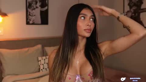 My name is Alexa. Please say hello I like to chat with you. If you have requests please use tip online show from 01-06-26, 11:40