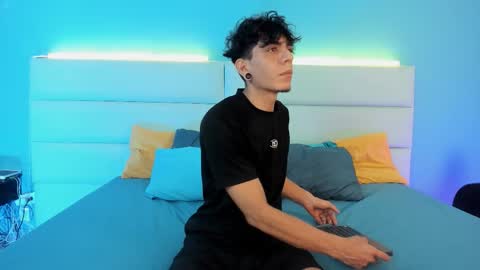 Abril and Julian online show from 02-28-26, 11:33