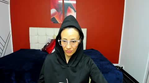 Snapshot of abrillee1 chatting on 01-11-25, 09:46 ABRIL online show from 01-11-25, 09:46