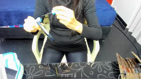 Snapshot of abrillee1 chatting on 01-15-25, 07:44 ABRIL online show from 01-15-25, 07:44