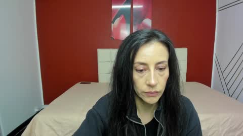 Snapshot of abrillee1 chatting on 02-06-25, 07:29 ABRIL online show from 02-06-25, 07:29