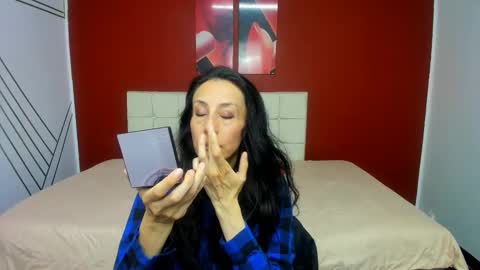 Snapshot of abrillee1 chatting on 02-18-25, 07:52 ABRIL online show from 02-18-25, 07:52